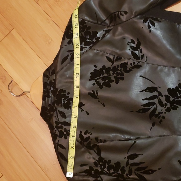 Faux leather motorcycle jacket - Picture 10 of 16